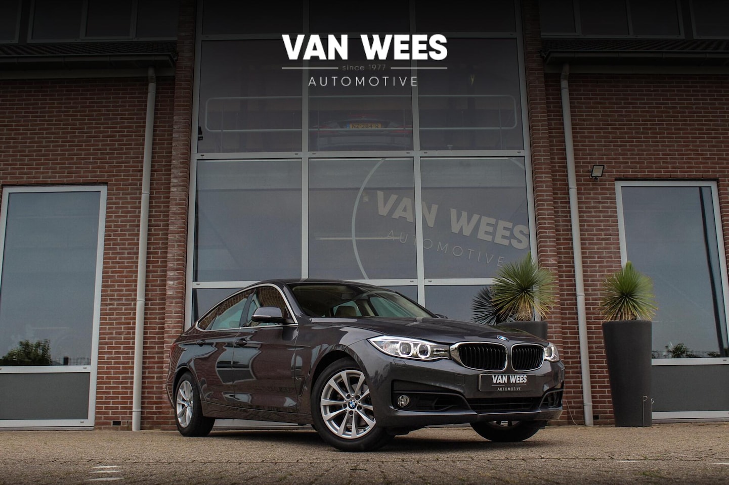BMW 3-serie Gran Turismo - 320i High Executive | 1e eigenaar | NL auto | Dealer onderhouden | Cruise control | Xenon - AutoWereld.nl