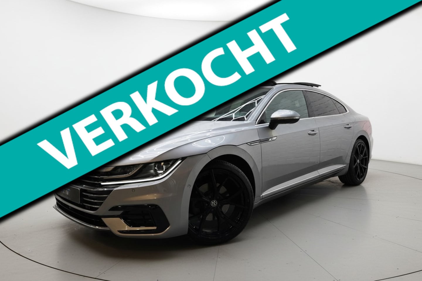 Volkswagen Arteon - 2.0 TSI R-Line PANO VIRTUAL SFEER 360 - AutoWereld.nl
