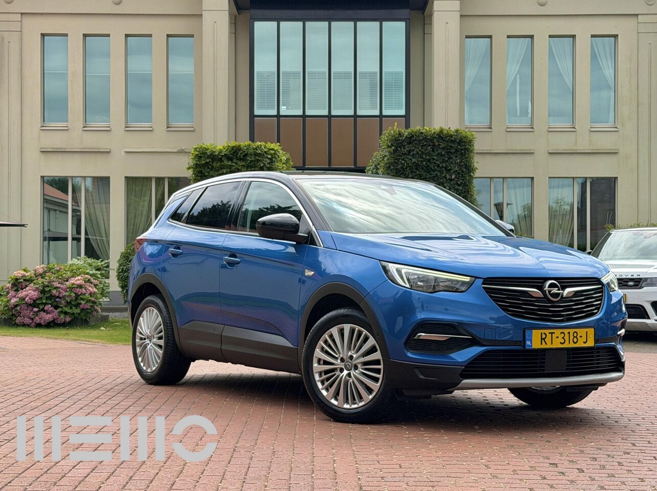 Opel Grandland X - 1.2 Turbo Business Executive Nieuwe Ketting - Apple Carplay - Trekhaak - AutoWereld.nl