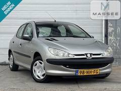Peugeot 206 - 1.4 XR AIRCO | NETJES