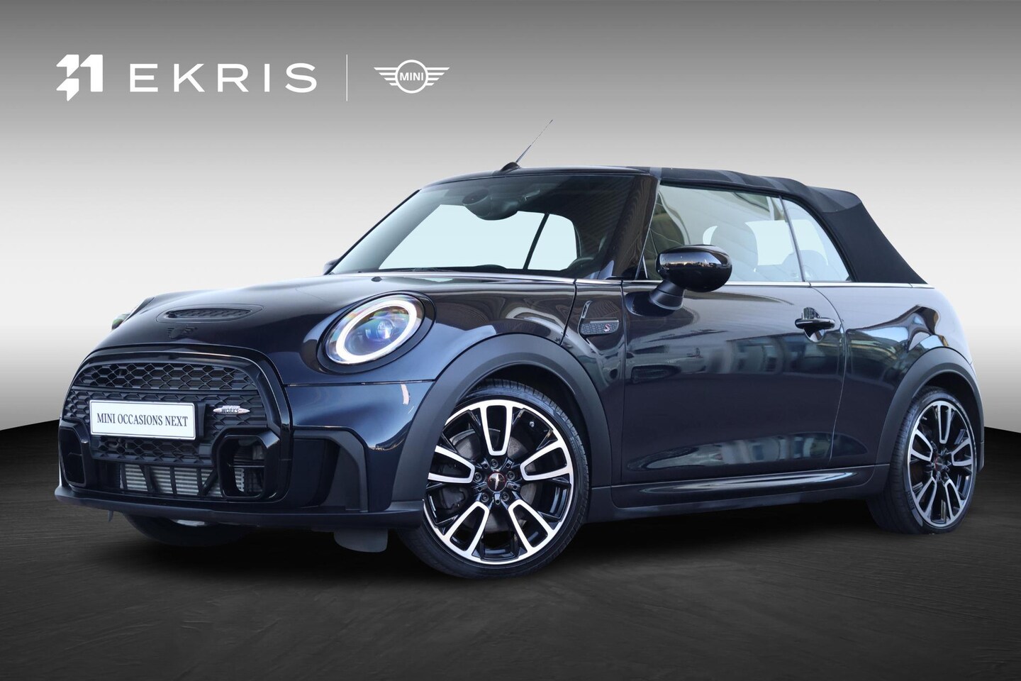 MINI Cabrio - 2.0 Cooper S John Cooper Works Comfort Access / Cruise Control / Navigatie / Stoelverwarmi - AutoWereld.nl