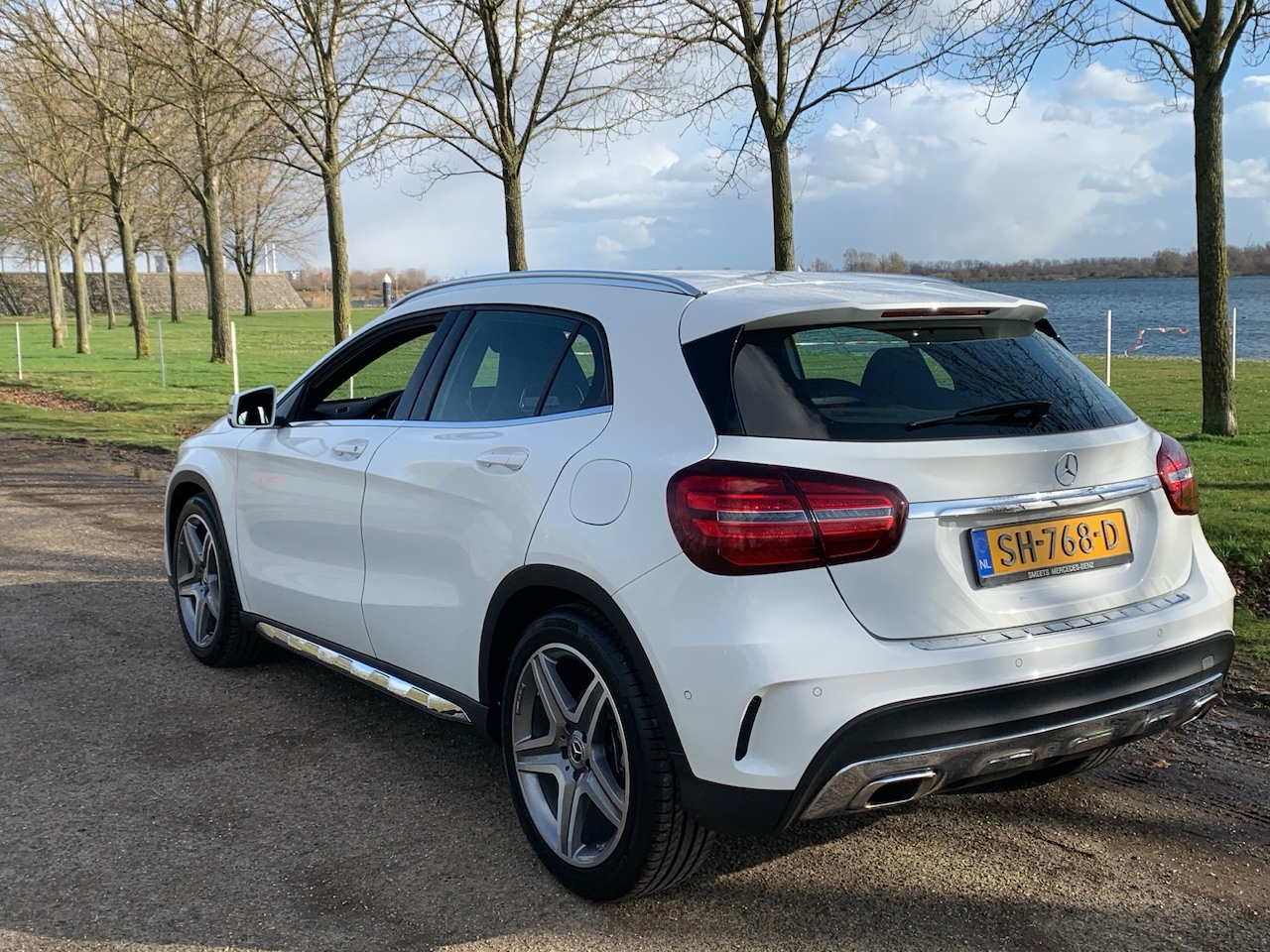 Mercedes-Benz GLA-Klasse - 180 Business Solution AMG trekhaak, nationale autopas,CarPlay, Android auto - AutoWereld.nl