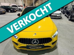 Mercedes-Benz A-klasse - 180 AMG-LINE Pano|Sfeer|360|Automaat