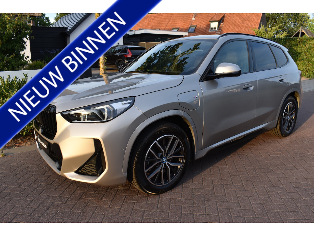 BMW X1 - xDrive30e M-SPORT, PANO TREKHAAK - AutoWereld.nl