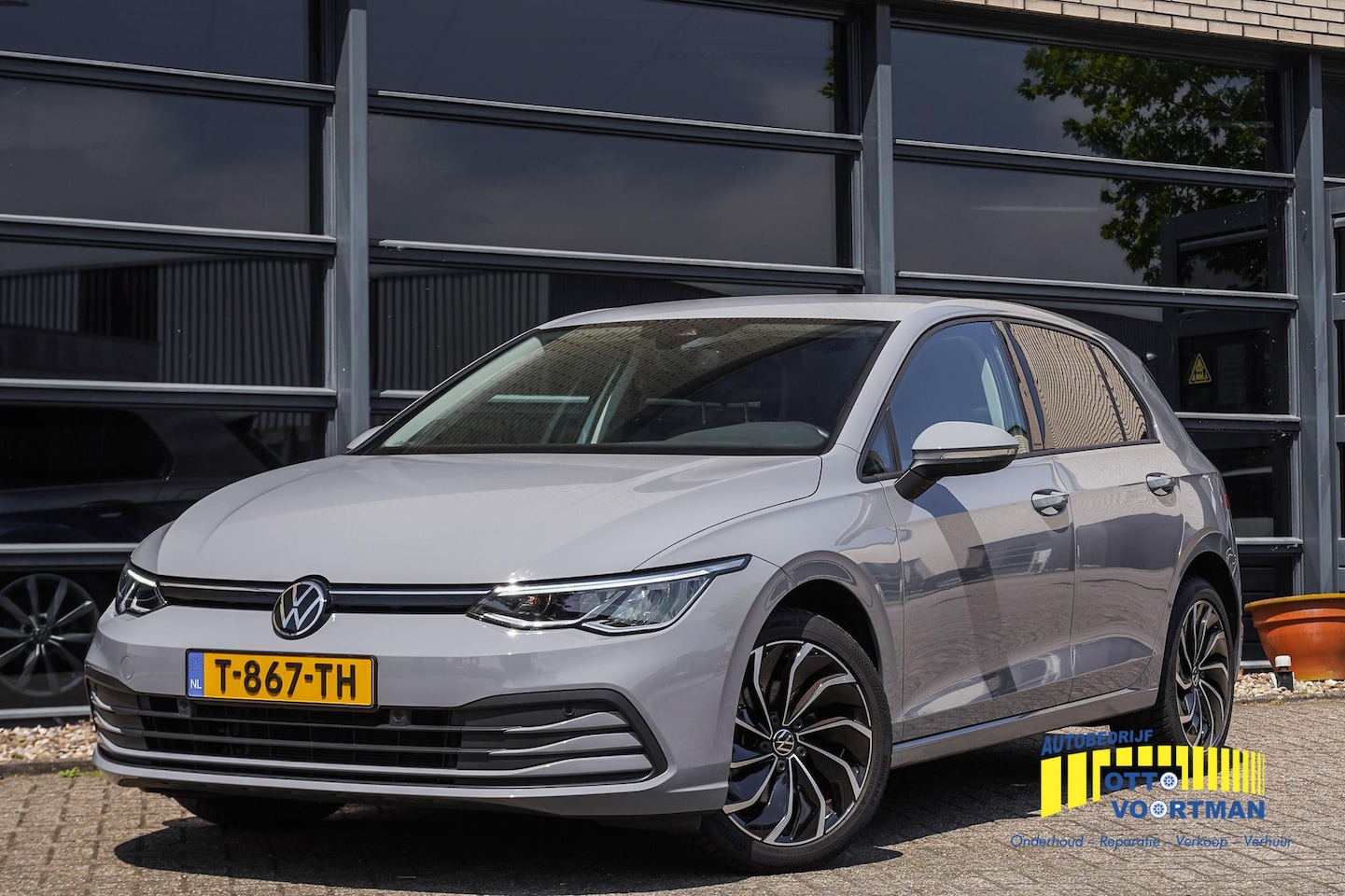 Volkswagen Golf - 1.0 eTSI Life - AutoWereld.nl
