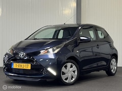 Toyota Aygo - 1.0 VVT-i x-play 5-drs [ NAP 1e eig. airco multimedia ]