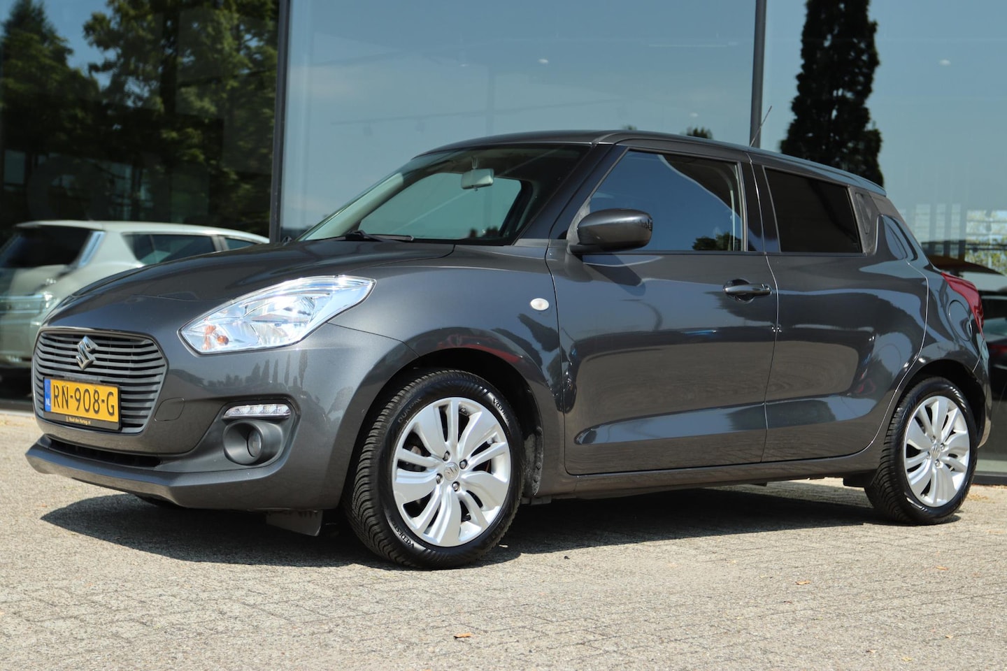 Suzuki Swift - 1.2 SELECT | CARPLAY | CAMERA | STOELVERW. | AIRCO | LMV - AutoWereld.nl