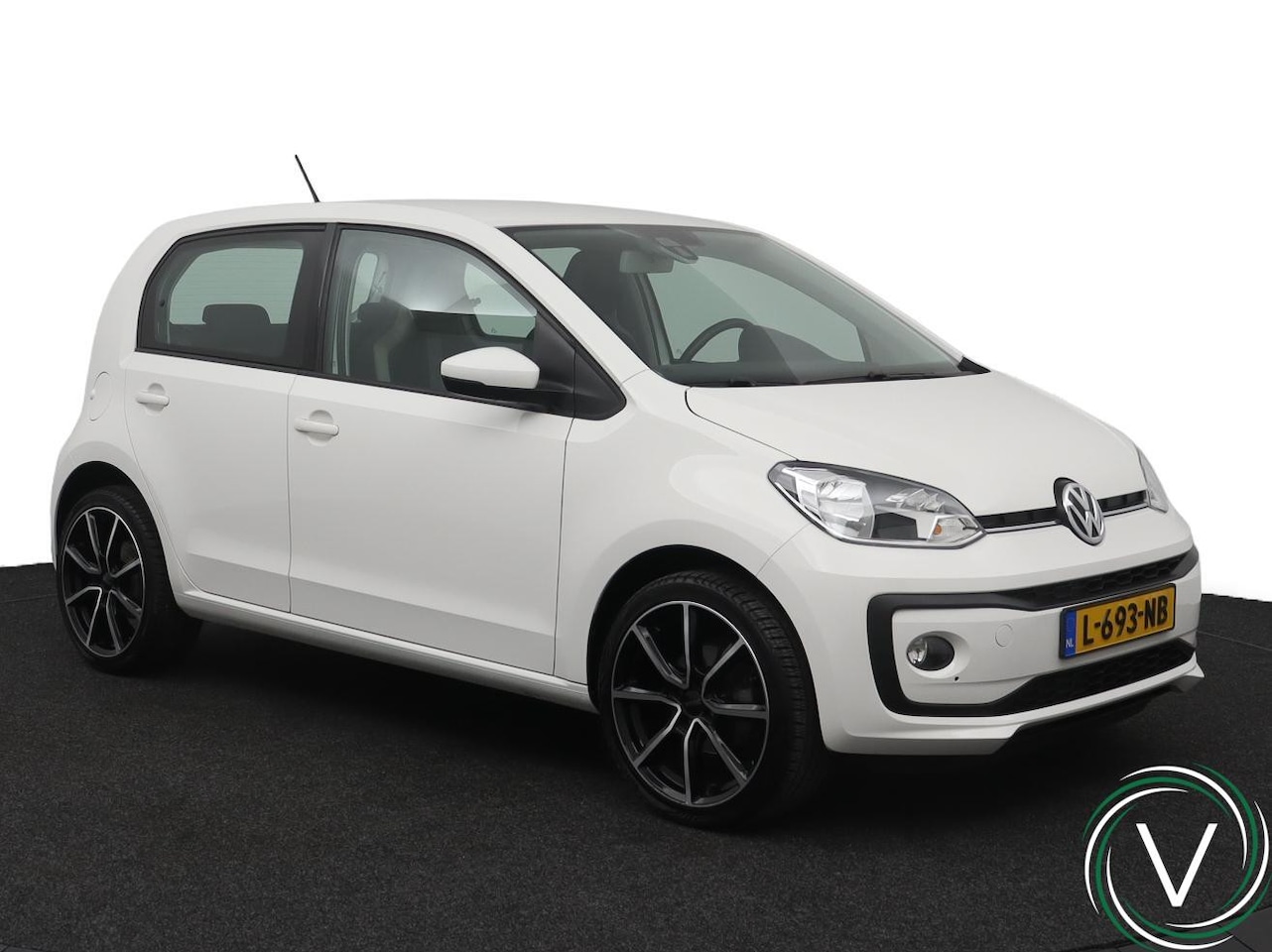 Volkswagen Up! - 1.0 BMT high up!|Cam|Clim|Cruise|Stoelver|PDC - AutoWereld.nl