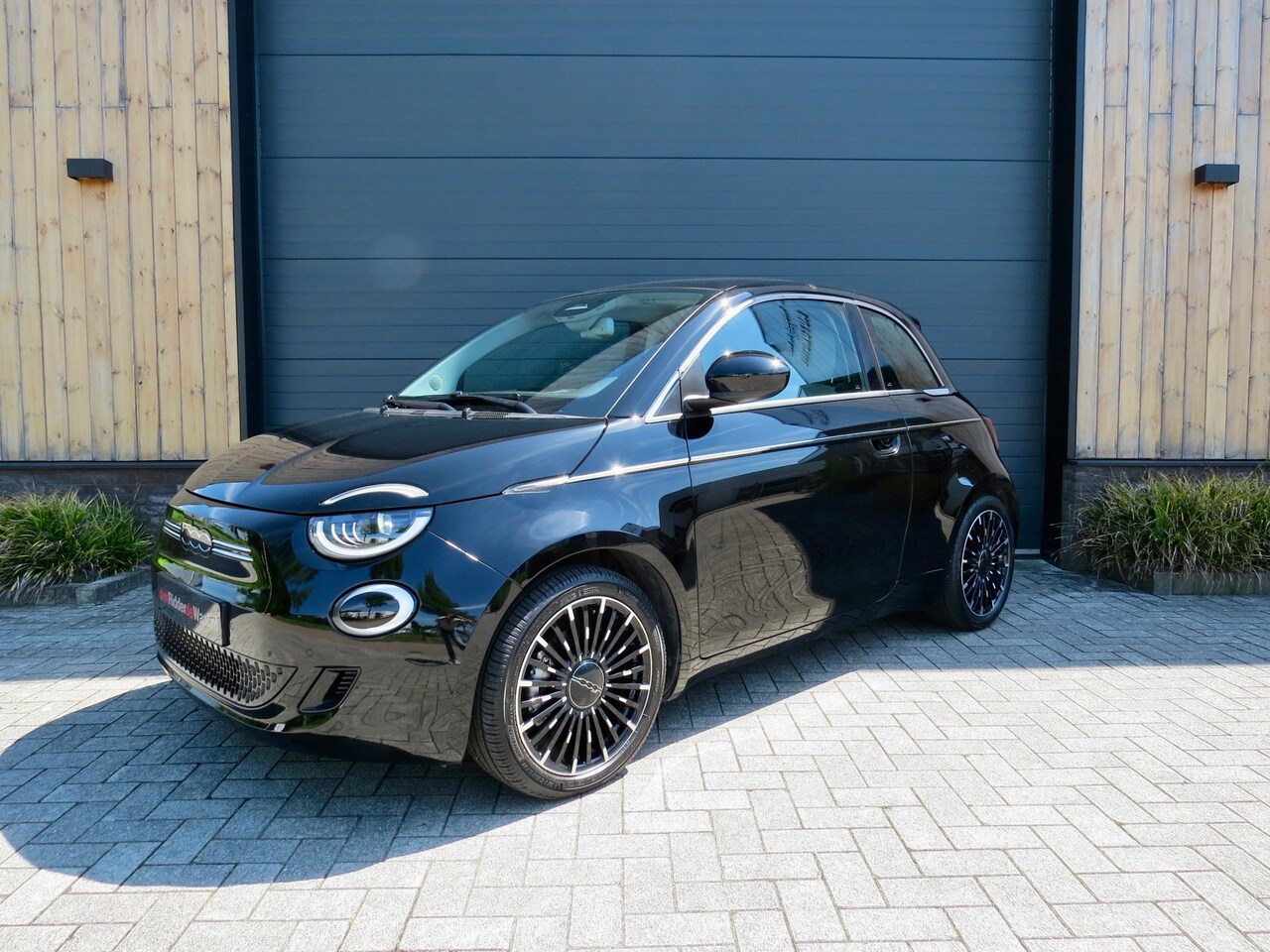 Fiat 500e - 3+1 La Prima By Bocelli 42 kWh *Pano *Carplay *Jbl - AutoWereld.nl
