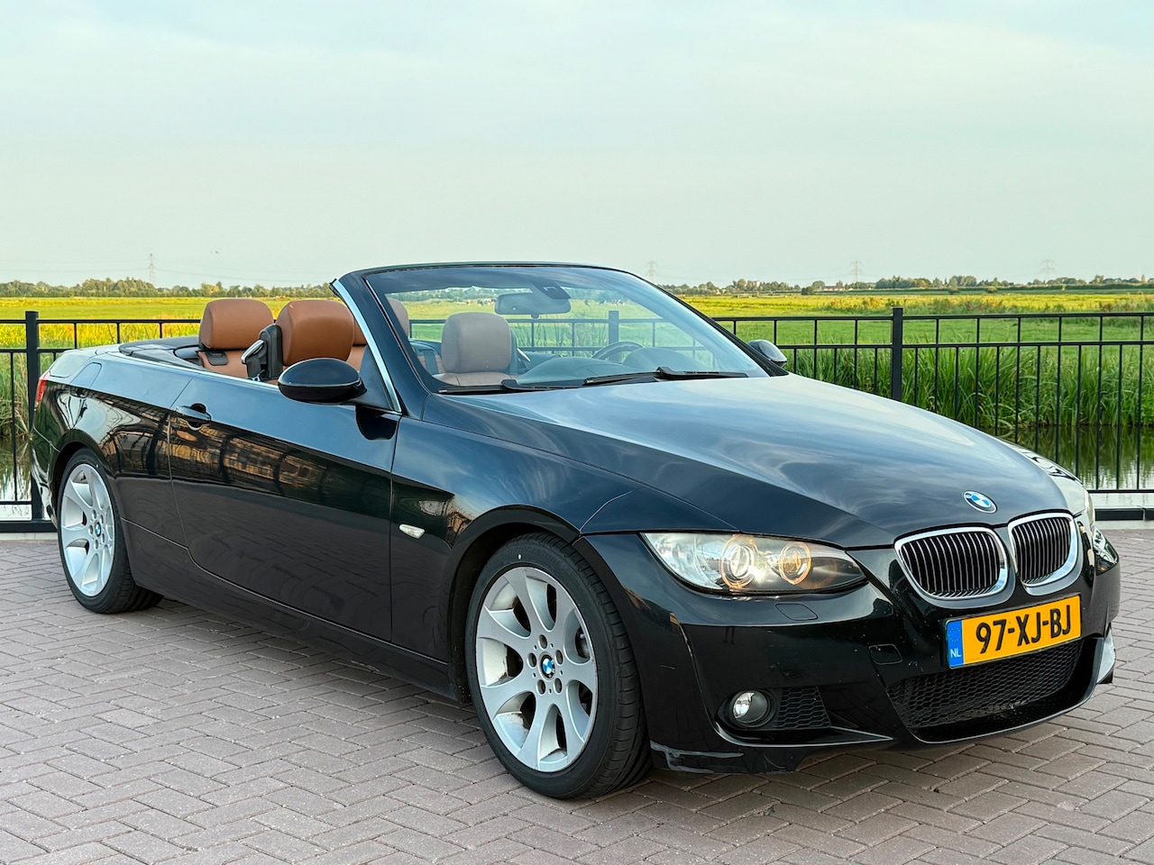 BMW 3-serie Cabrio - 325i High Executive automaat - AutoWereld.nl