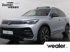 Volkswagen Tiguan - 1.5 eHybrid R-Line Edition | 272 PK | SoH 99% | Trekhaak wegklapbaar | Panoramadak | Matri