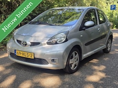 Toyota Aygo - 1.0-12V +