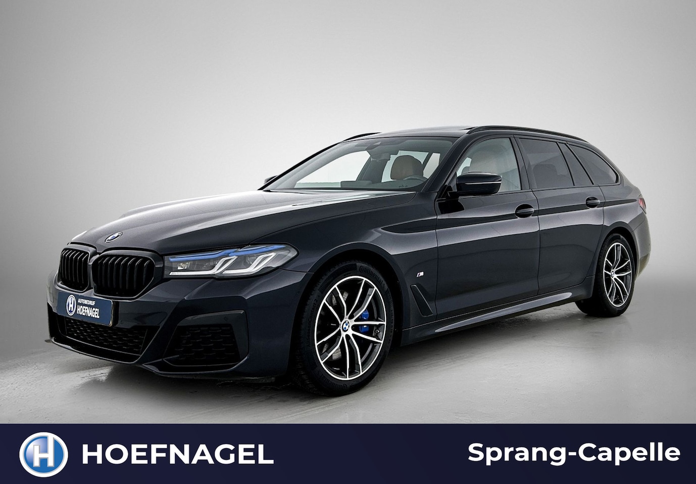 BMW 5-serie Touring - 530i M Sport | Trekhaak | Schuifdak | Laser | Camera | Memory Stoelen | Stoelverwarming - AutoWereld.nl