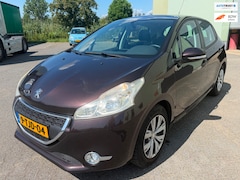Peugeot 208 - 1.2 VTi 5 Deurs/Airco/Panoramadalk/ Gr Scherm