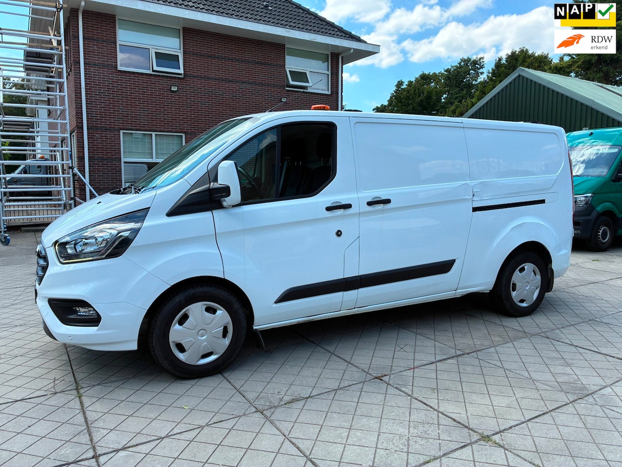 Ford Transit Custom - 340 2.0 TDCI L2H1 Trend 340 2.0 TDCI L2H1 Trend - AutoWereld.nl