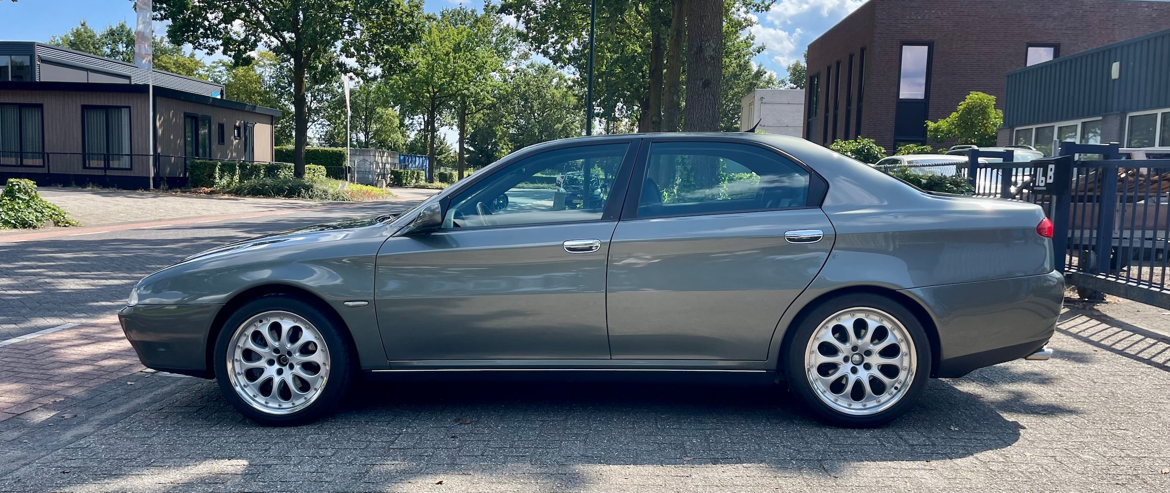 Alfa Romeo 166 - 2.5 V6 Distinctive - AutoWereld.nl