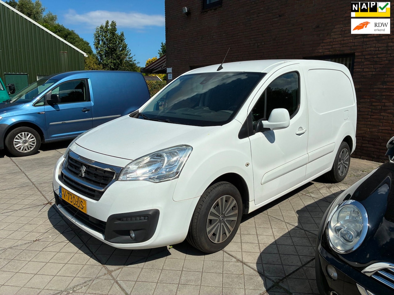 Peugeot Partner - 120 1.6 BlueHDi 100 L1 Premium 120 1.6 BlueHDi 100 L1 Premium - AutoWereld.nl