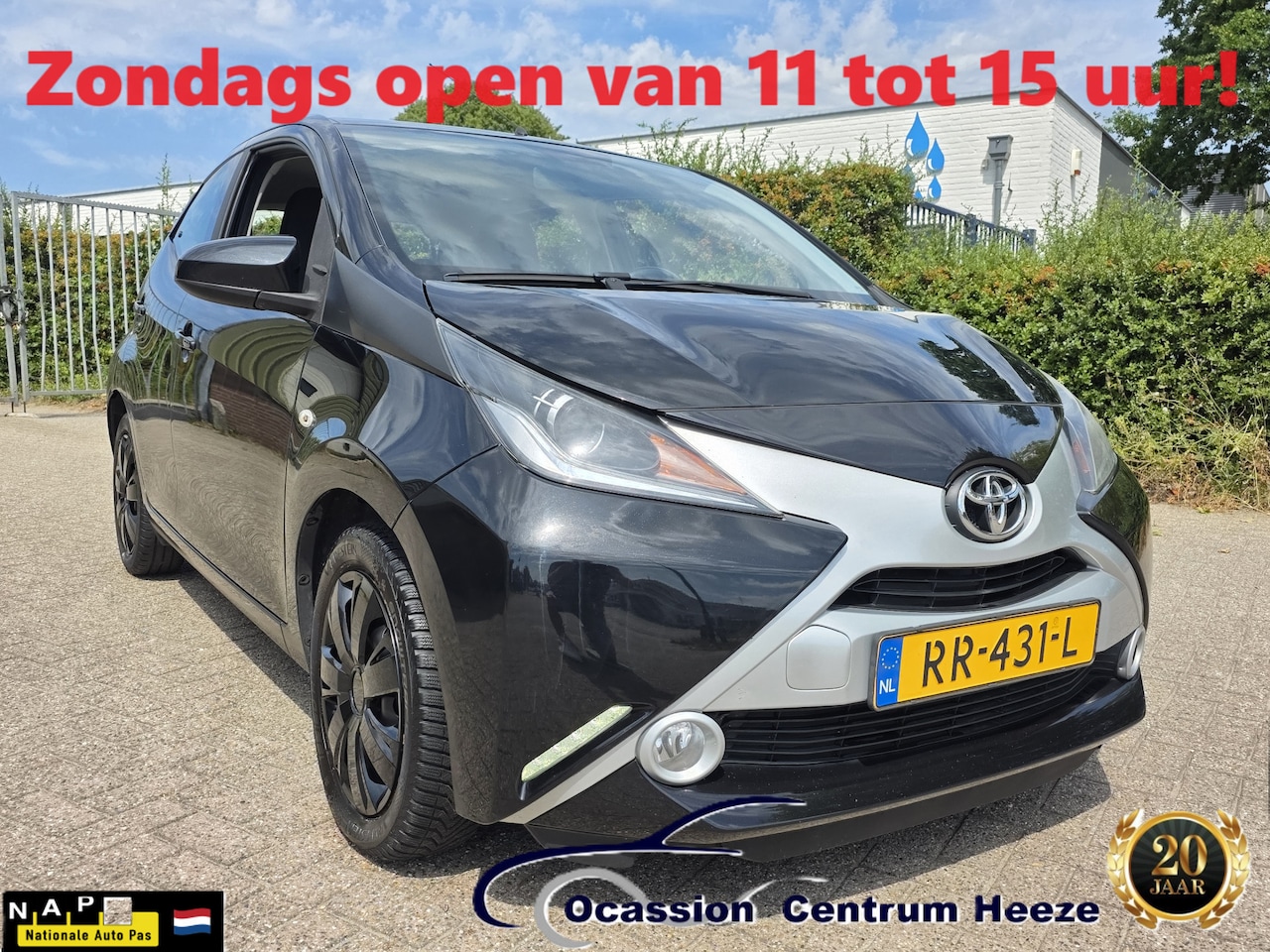 Toyota Aygo - 1.0 VVT-i x-Play BLACK, Camera! Nwe Apk! VAN/VOOR WEKEN!! - AutoWereld.nl