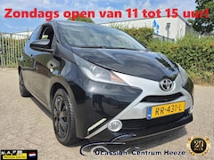 Toyota Aygo - 1.0 VVT-i x-Play BLACK, Camera Nwe Apk VAN/VOOR WEKEN