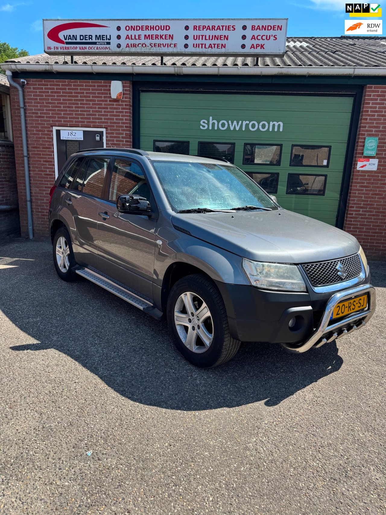 Suzuki Grand Vitara - 2.0-16V Exclusive 2.0-16V Exclusive - AutoWereld.nl