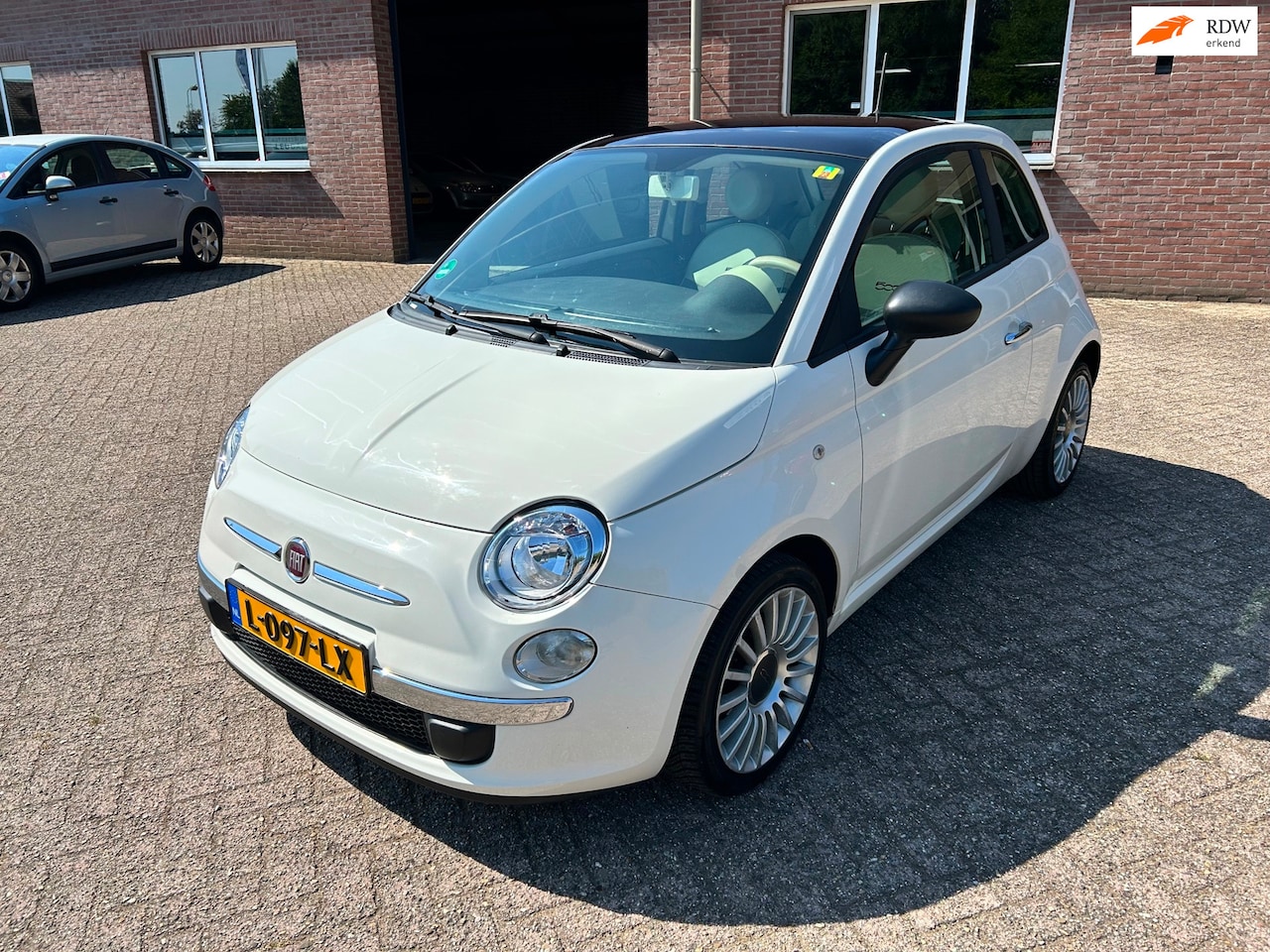 Fiat 500 - 1.2 Lounge //Panoramadak //Airco //APK 26-4-2027 - AutoWereld.nl