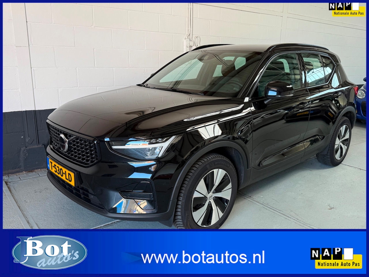 Volvo XC40 - 1.5 T5 Plug-in hybrid Plus Dark / 1E EIGENAAR / HARMAN KARDON INSTALLIE / 360 GRADEN CAMER - AutoWereld.nl