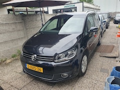 Volkswagen Touran - 1.6 TDI Highline BlueMotion Automaat Inruil mogelijk