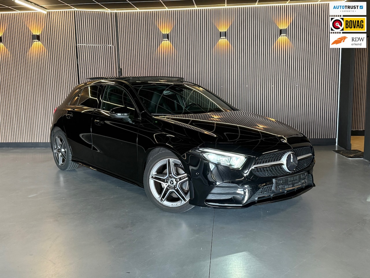 Mercedes-Benz A-klasse - 200 AMG | Burmester|Camera|PANO|PPF|ACC| - AutoWereld.nl