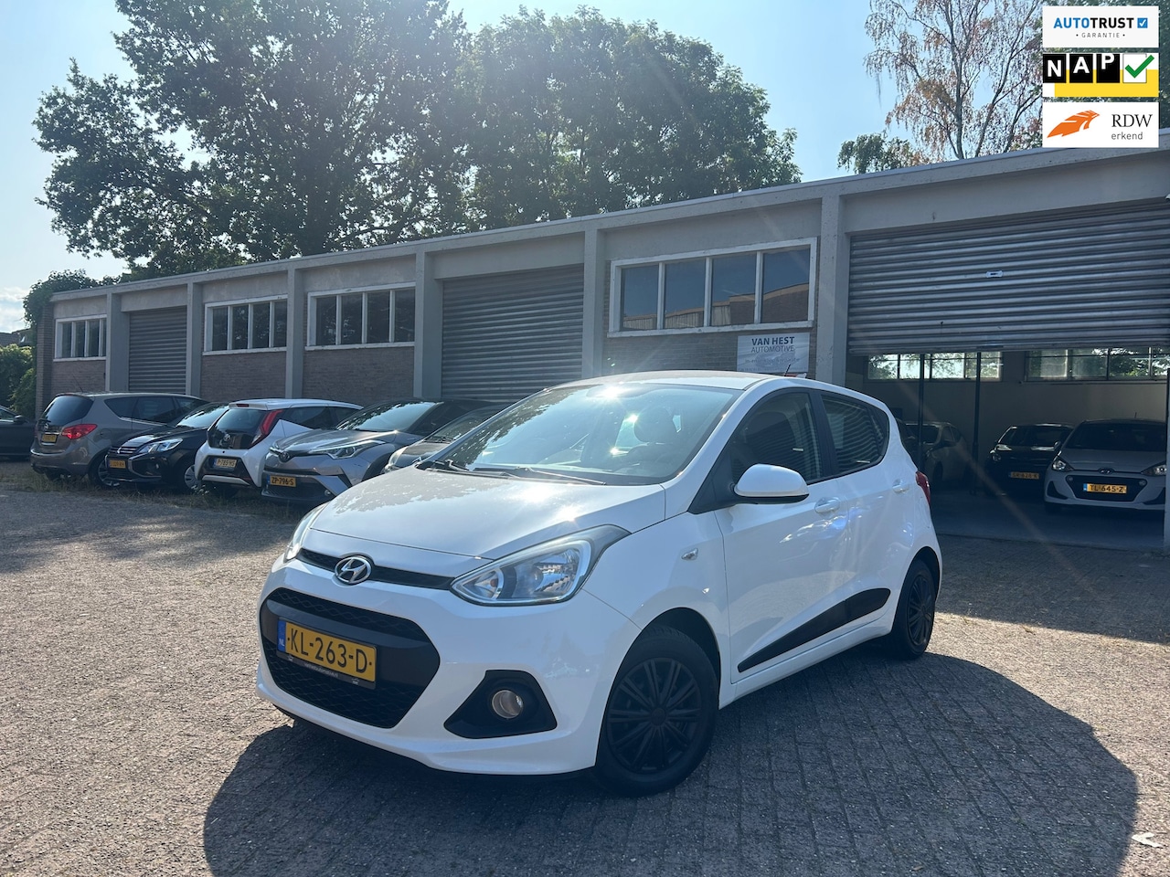 Hyundai i10 - 1.0i i-Motion Climate/ Cruise/ Uniek!! NAP! 12 maand Garantie! - AutoWereld.nl