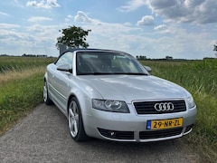 Audi A4 Cabriolet - 3.0 V6 Exclusive
