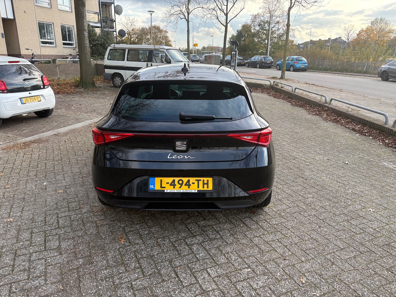 SEAT Leon - 1.0 TSI Style Business Intense Lesauto - AutoWereld.nl