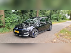 Volkswagen Golf - 1.4 TSI GTE Rijk uitgerust: Pano, Stoelverwarming, ect