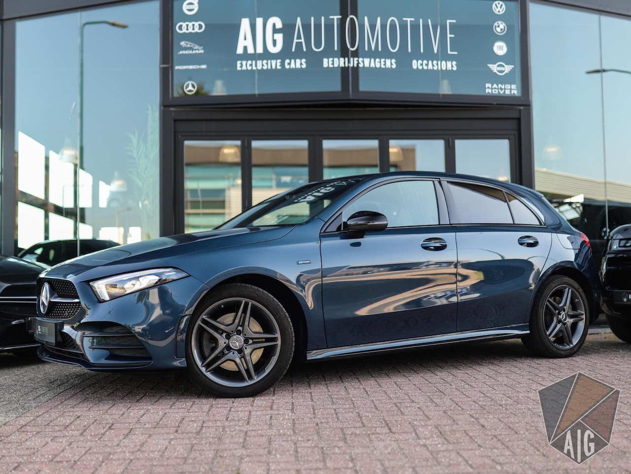 Mercedes-Benz A-klasse - 250 e Business Solution AMG Limited | Stoelverw. | PDC | LED - AutoWereld.nl
