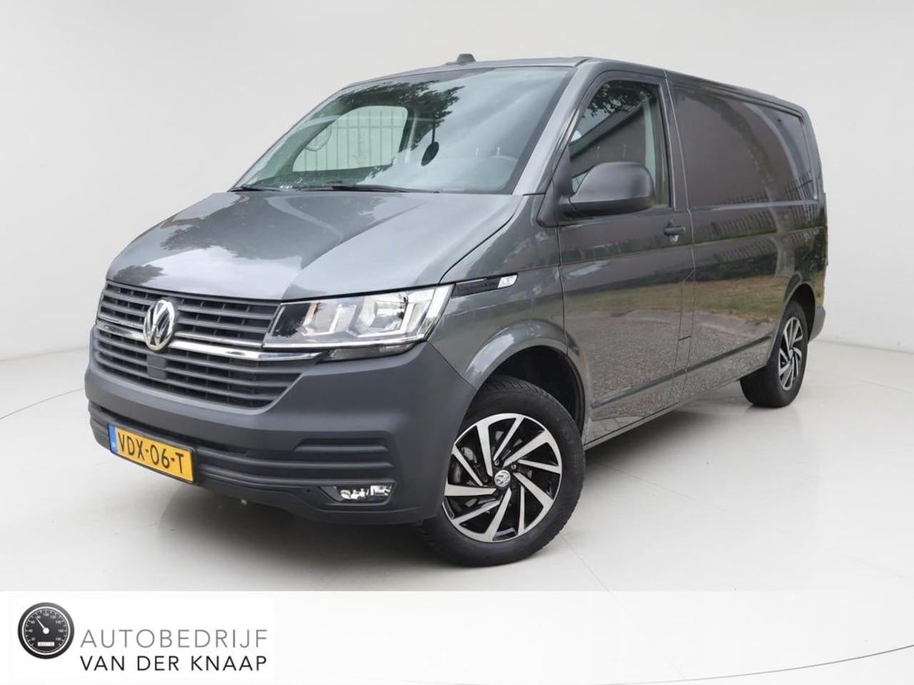 Volkswagen Transporter - 2.0 TDI L1H1 26 Highline | Airco | Cruise | PDC + Camera | - AutoWereld.nl