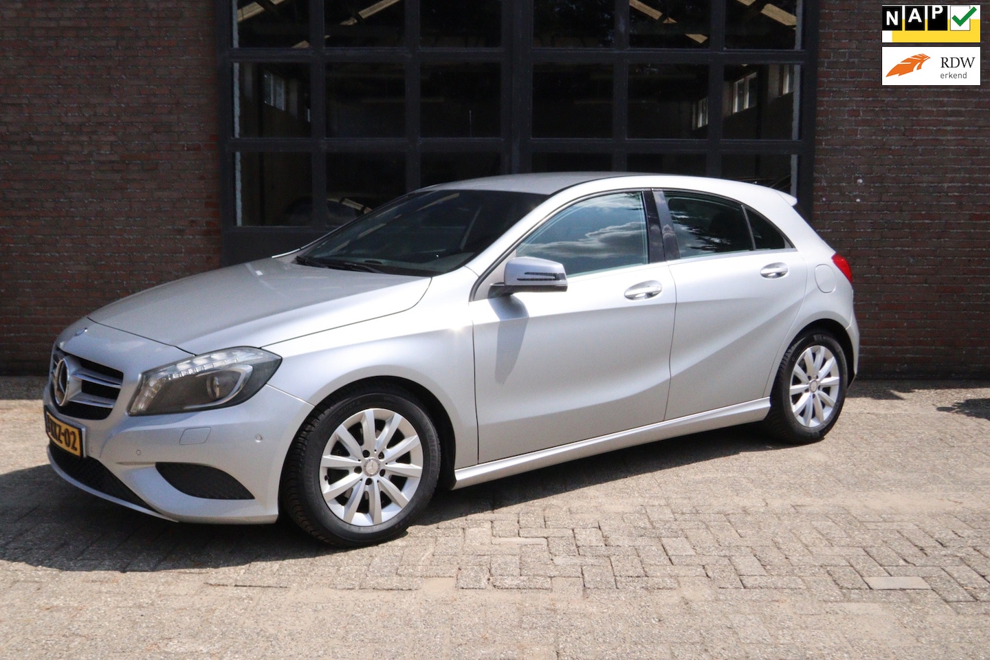 Mercedes-Benz A-klasse - 180 Cruise|PDC|AC|NAVI| NIEUWE APK - AutoWereld.nl