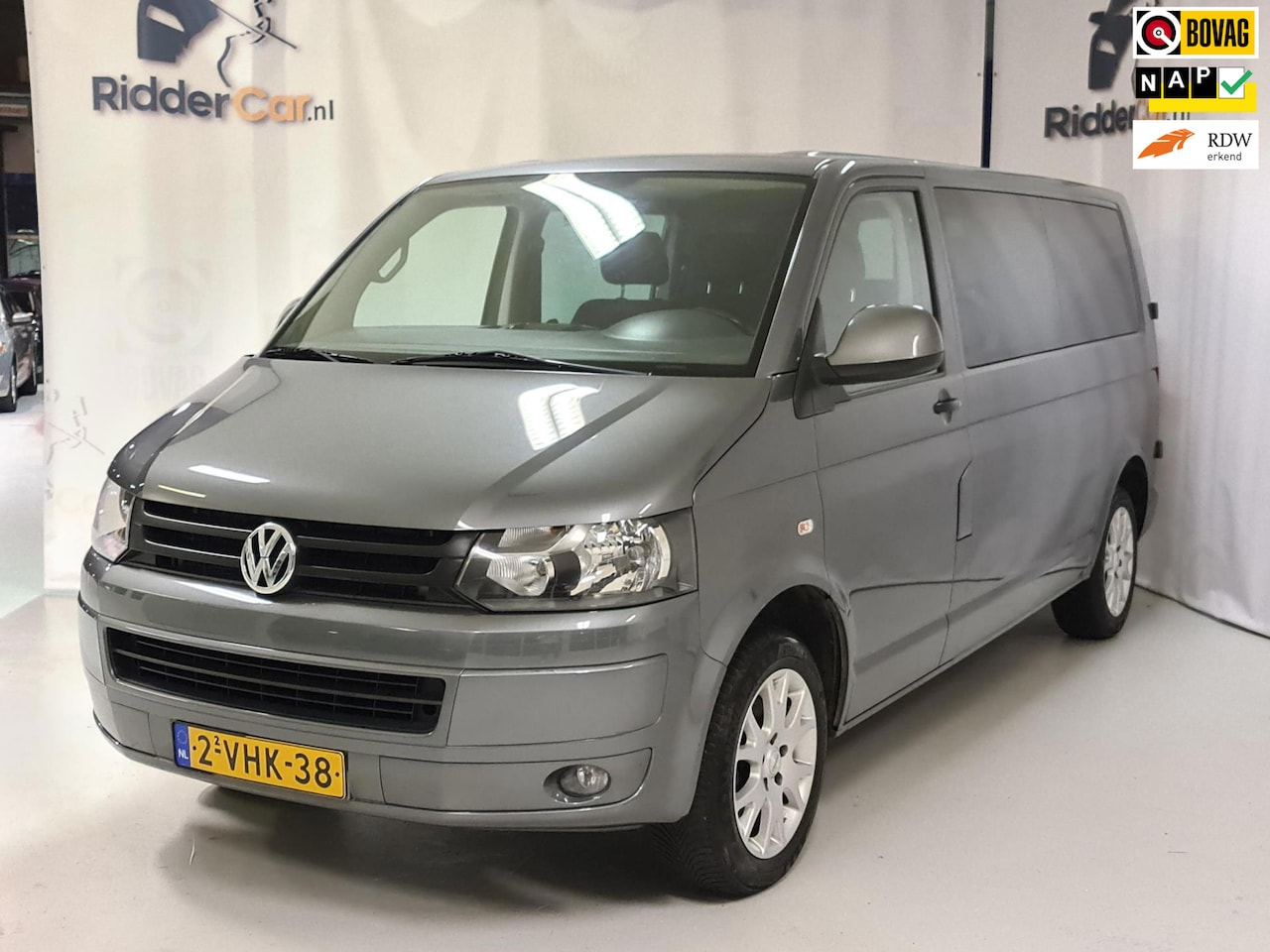 Volkswagen Transporter - 2.0 TDI L2H1 DC|1E EIG|AUTOMAAT|NAP|APK11-26|CRUISE|TREKHAAK|PARK SENS - AutoWereld.nl