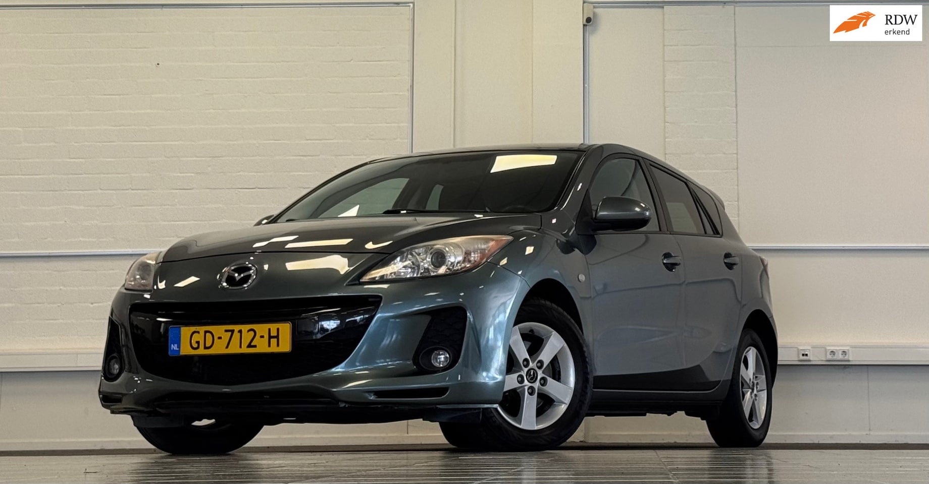 Mazda 3 - 1.6i 16V Business Cruise control Navi Parkeerhulp - AutoWereld.nl