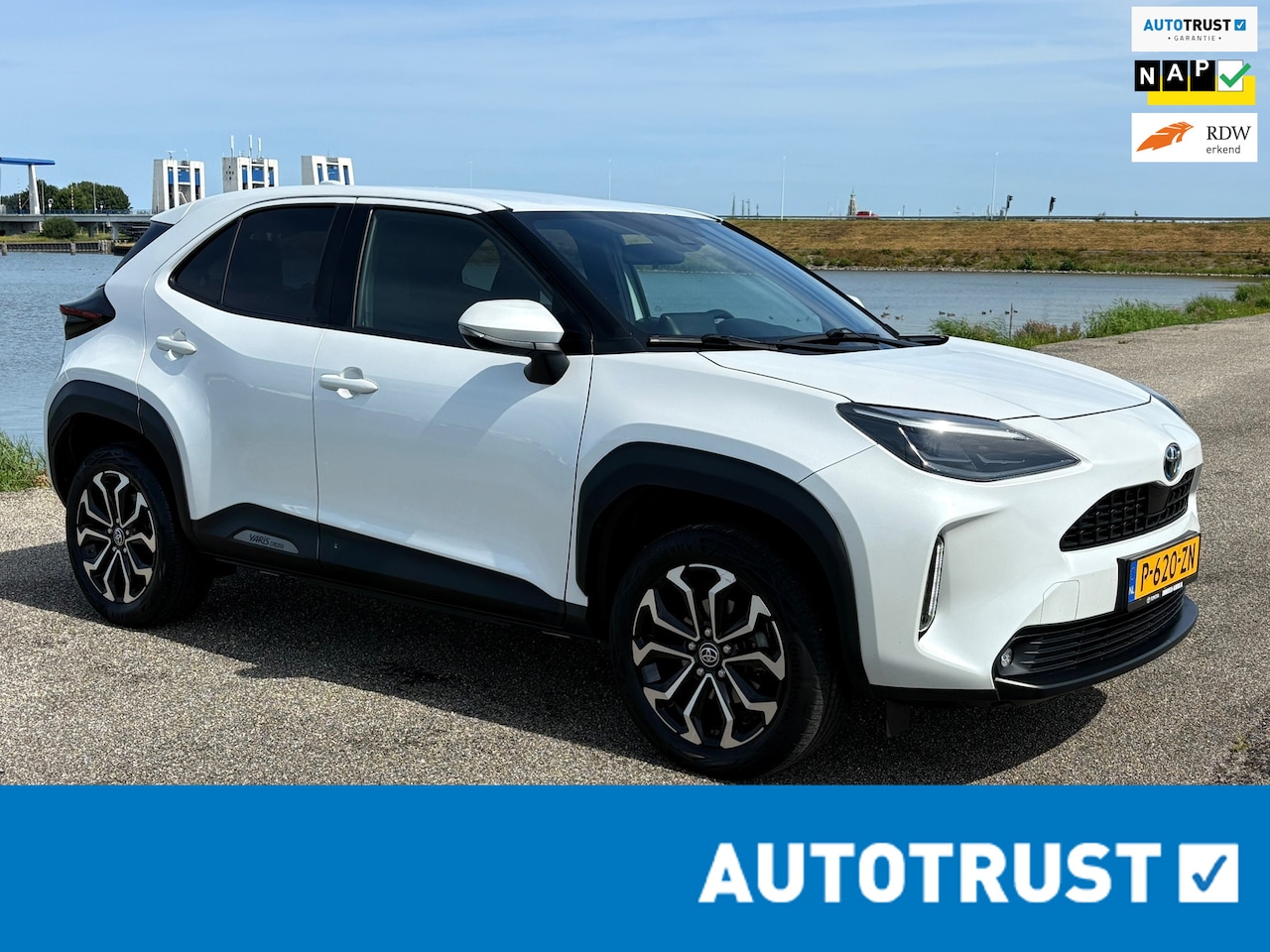 Toyota Yaris Cross - 1.5 Hybrid Business Plus/Navi/Cam/Led/Dealer Auto - AutoWereld.nl
