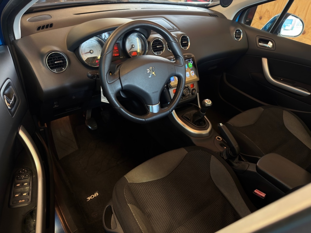 Peugeot 308 - 1.6 THP XT PANORAMA/PARKEERSENSOREN/DEALERONDERGOUDEN - AutoWereld.nl