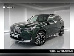 BMW X1 - xDrive25e xLine | Trekhaak | Panorama | Camera | 19"