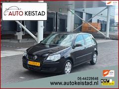 Volkswagen Polo - 1.2 5-DEURS AIRCO/ ELEKTR. RAMEN 1 JAAR APK