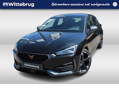 CUPRA Leon - 1.4 e-Hybrid 204pk Performance DSG Automaat / Navigatie / Kuipstoelen / Verwarmbaar stuurw