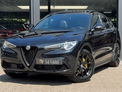 Alfa Romeo Stelvio - 2.0 T AWD 280pk Veloce ACC Panoramadak Kuipstoelen Harman Kardon Garantie