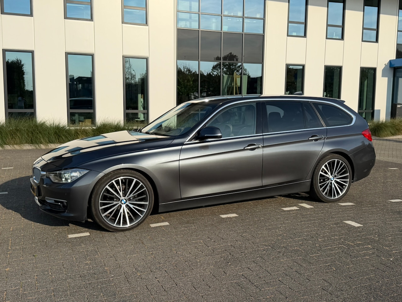 BMW 3-serie Touring - 316i Executive Sport Executive Sport - Modern Line - Automaat - AutoWereld.nl