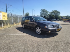 Volvo V70 - 2.5 Exclusive-Line