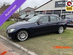 BMW 3-serie - 320i Executive AUTOMAAT/NAVIGATIE/18''LMV