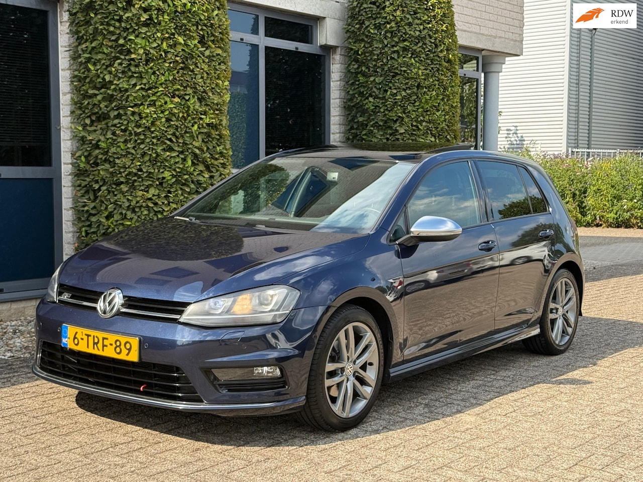 Volkswagen Golf - 1.4 TSI ACT Highline |R-Line| |DSG| |Keyless| |Pano| |Xenon||Carplay| - AutoWereld.nl