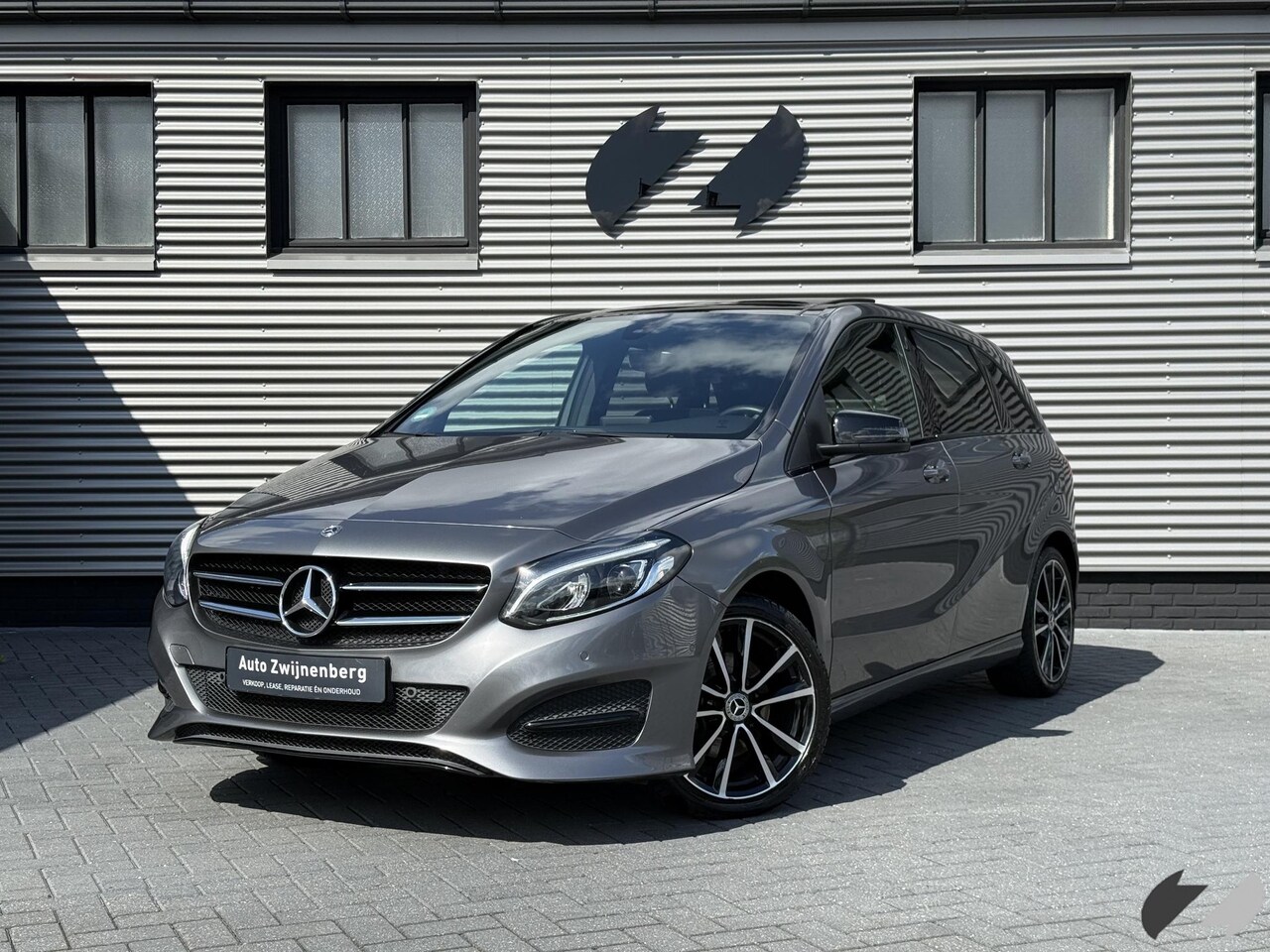 Mercedes-Benz B-klasse - 180 Ambition |pano| - AutoWereld.nl