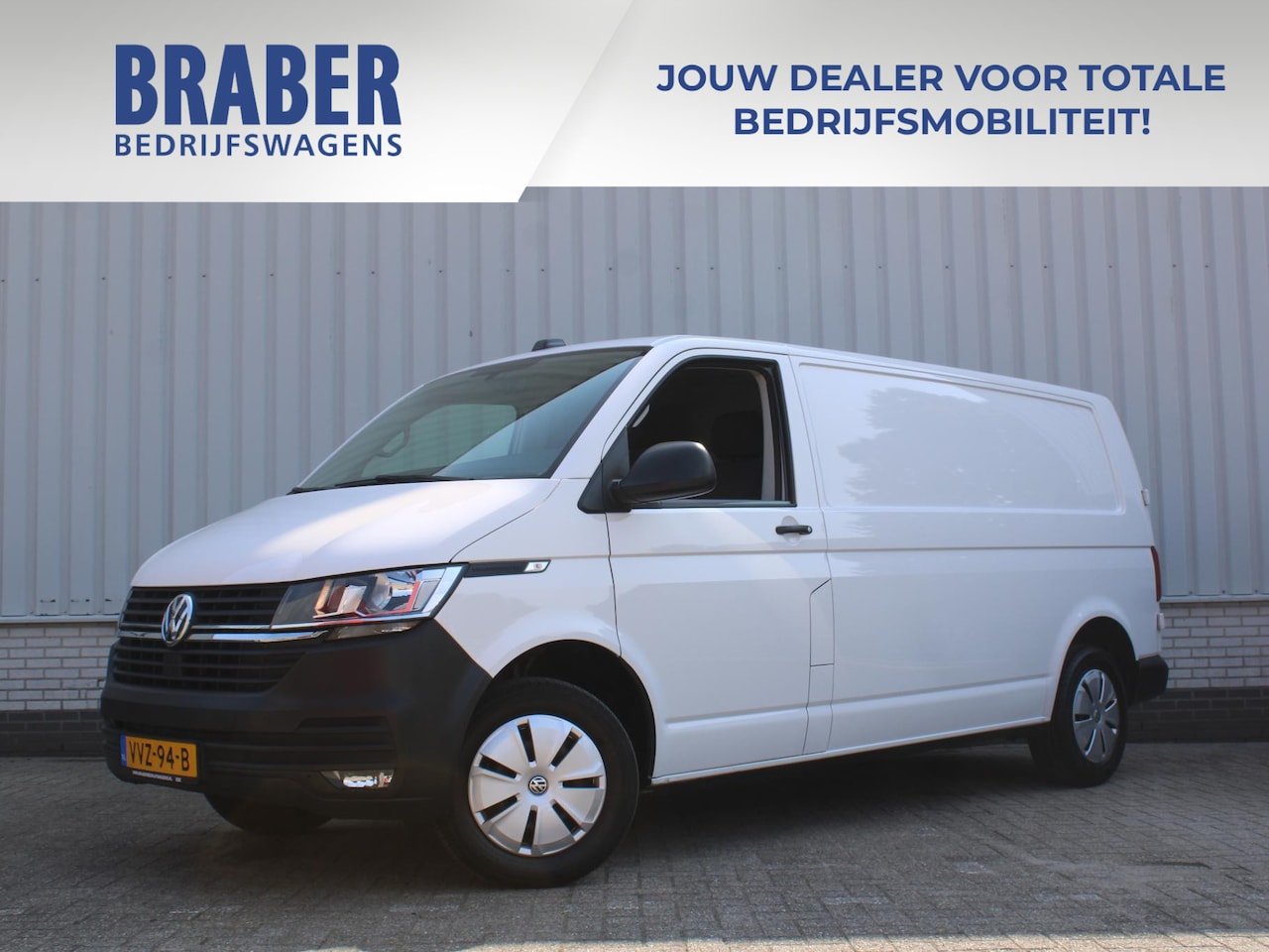 Volkswagen Transporter - 2.0 TDI L2H1 28 Comfortline | 3-zits | Airco | Cruise | PDC | Apple Carplay | Android Auto - AutoWereld.nl