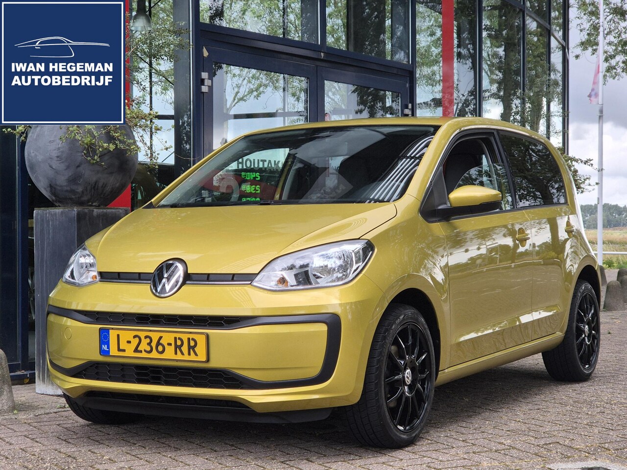 Volkswagen Up! - 1.0 | Airconditioning | Licht metalen velgen | Electr. ramen | Centr. vergrendeling op afs - AutoWereld.nl